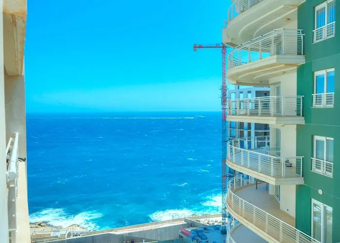 Seaview Terrace, 2bedrooms, Communal Pool Cogo1-1 Sliema