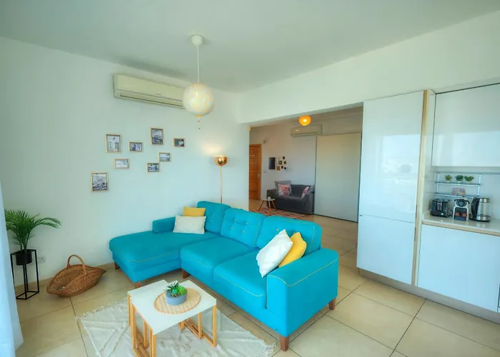 Seaview Terrace, 2bedrooms, Communal Pool Cogo1-1 Sliema