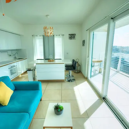 Seaview Terrace, 2bedrooms, Communal Pool Cogo1-1 דירה *