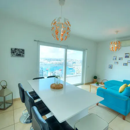 Seaview Terrace, 2bedrooms, Communal Pool Cogo1-1 דירה *