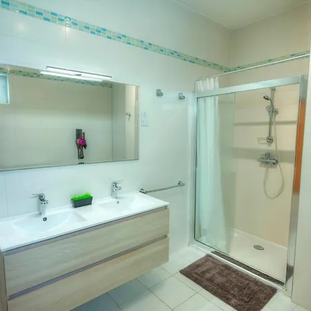 Seaview Terrace, 2bedrooms, Communal Pool Cogo1-1 *