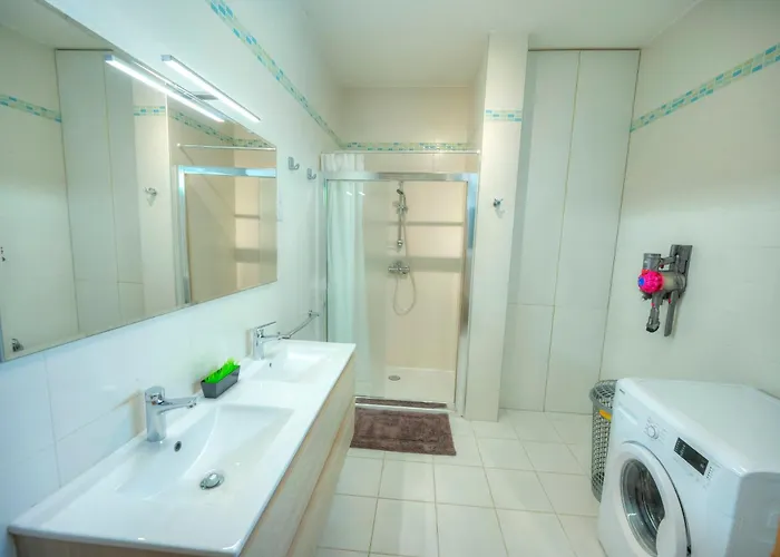 Seaview Terrace, 2bedrooms, Communal Pool Cogo1-1 Sliema