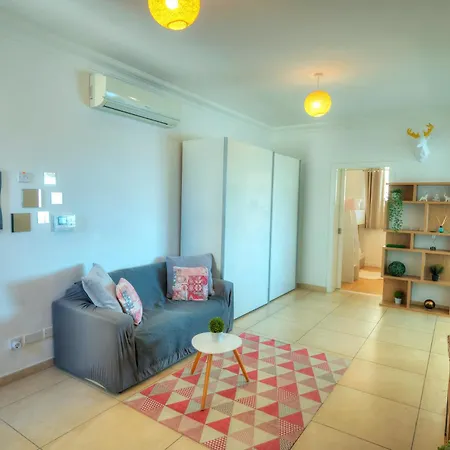 Seaview Terrace, 2bedrooms, Communal Pool Cogo1-1 * סליאמה
